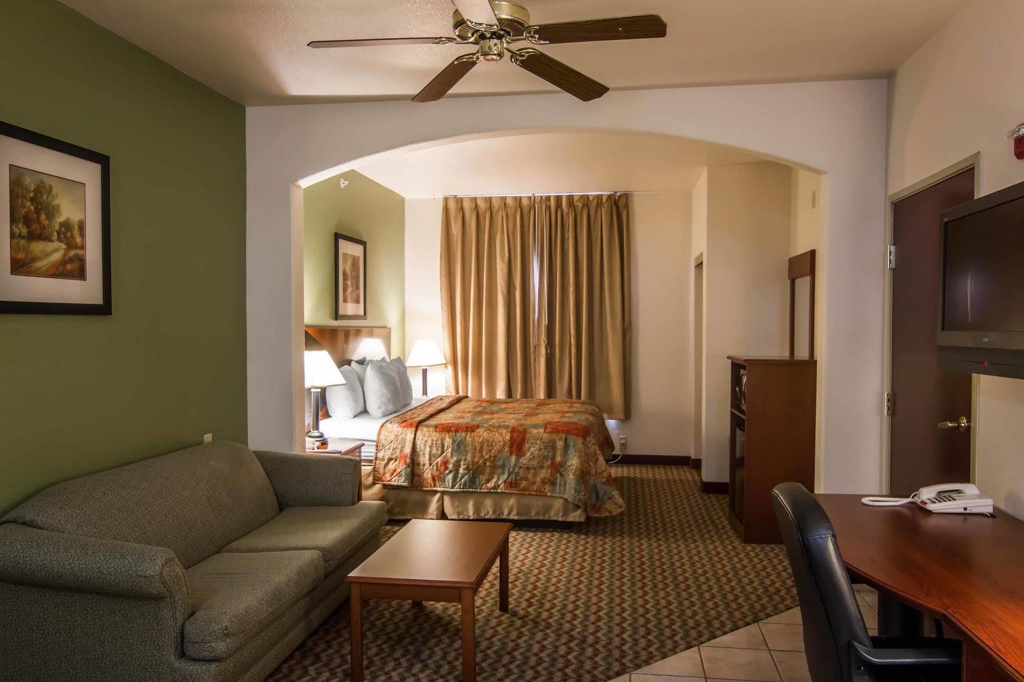 Clarion & South Hotel 3*